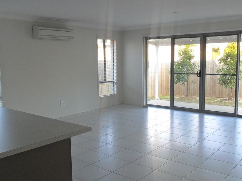 2/22 Filbert Street, Upper Coomera QLD 4209