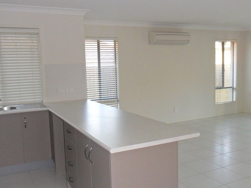 2/22 Filbert Street, Upper Coomera QLD 4209