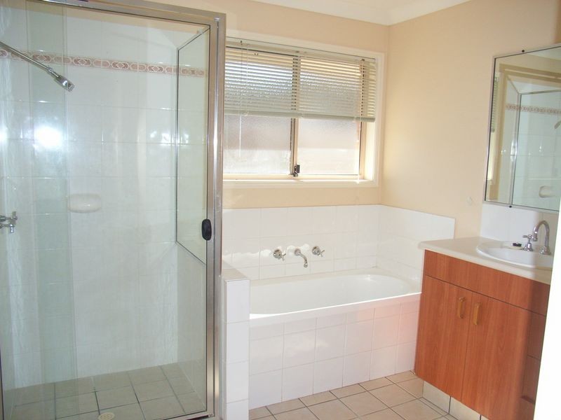 2 College Close, Upper Coomera QLD 4209