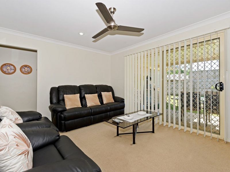 16 Cranberrie Crescent, Pimpama QLD 4209