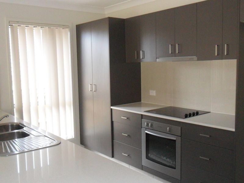 11 Morning Sun Ct, Maudsland QLD 4210