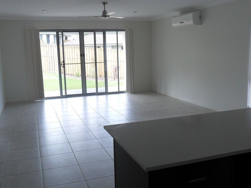 11 Morning Sun Ct, Maudsland QLD 4210