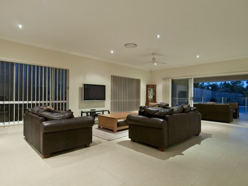 6 Katinka Circuit, Coomera Waters QLD 4209