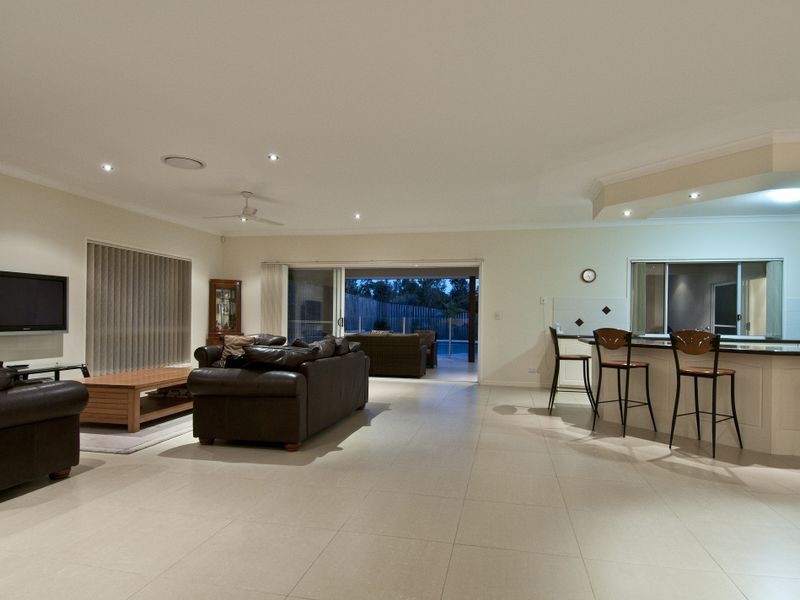 6 Katinka Circuit, Coomera Waters QLD 4209