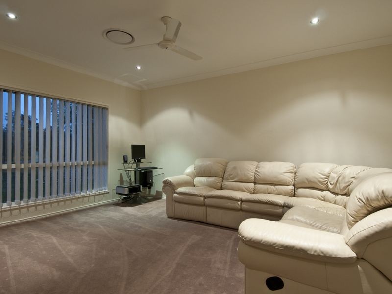 6 Katinka Circuit, Coomera Waters QLD 4209