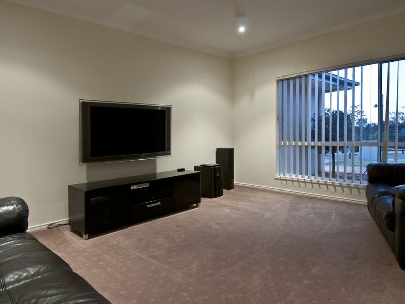 6 Katinka Circuit, Coomera Waters QLD 4209