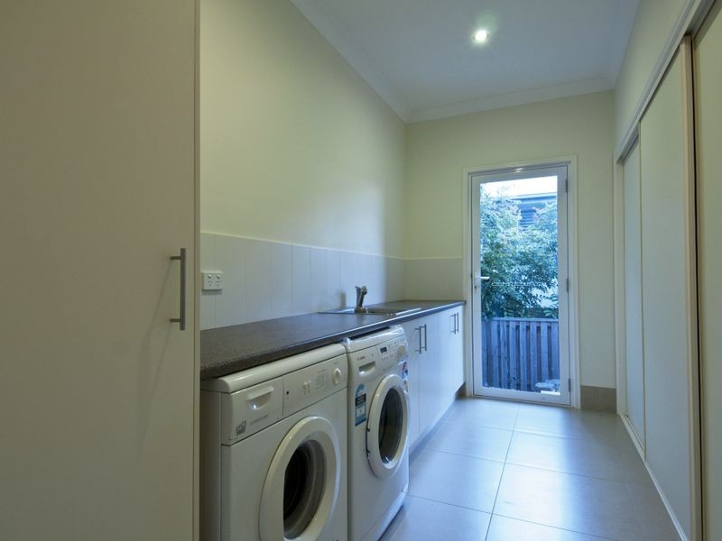 6 Katinka Circuit, Coomera Waters QLD 4209