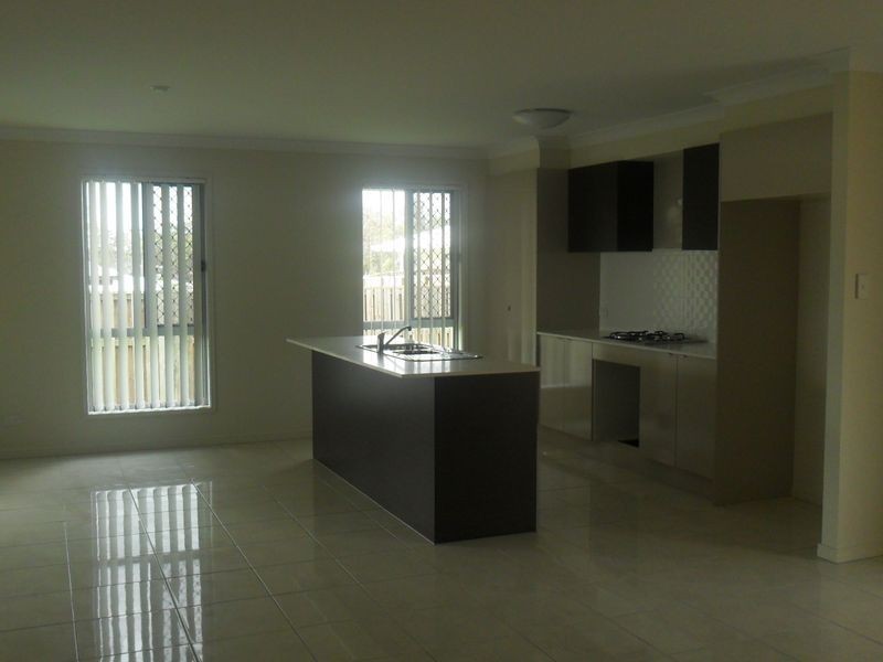 6 Tribulation Crescent, Coomera QLD 4209