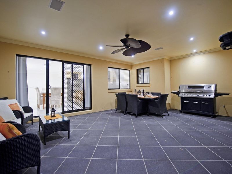 13 Rainbow Circuit, Coomera Waters QLD 4209