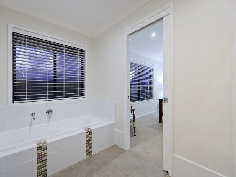 13 Rainbow Circuit, Coomera Waters QLD 4209