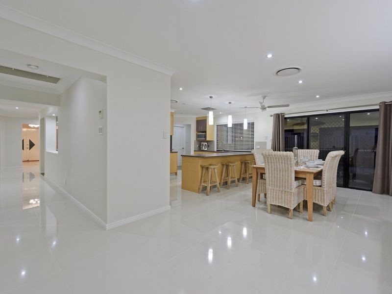 13 Rainbow Circuit, Coomera Waters QLD 4209