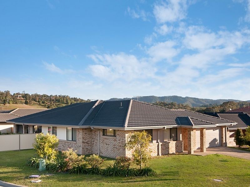 2/15 Cranberrie Crescent, Pimpama QLD 4209