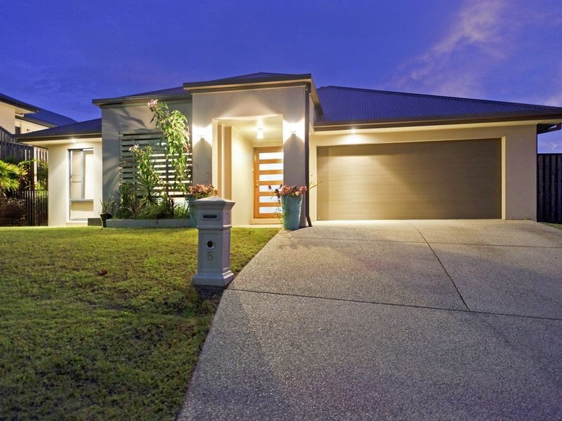 5 Berrimilla Lane, Coomera Waters QLD 4209