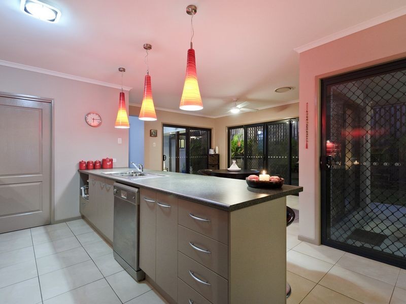 5 Berrimilla Lane, Coomera Waters QLD 4209