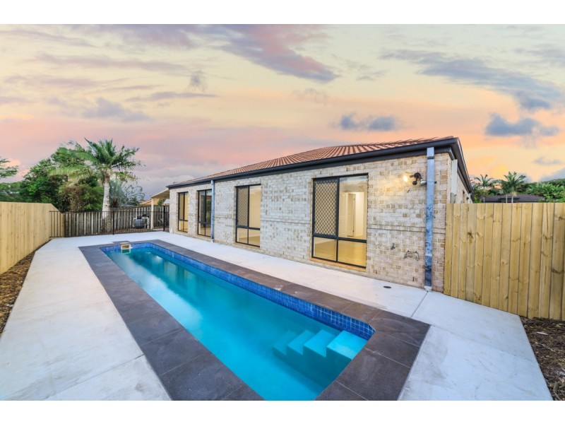 31 Catchlove Street, Maudsland QLD 4210