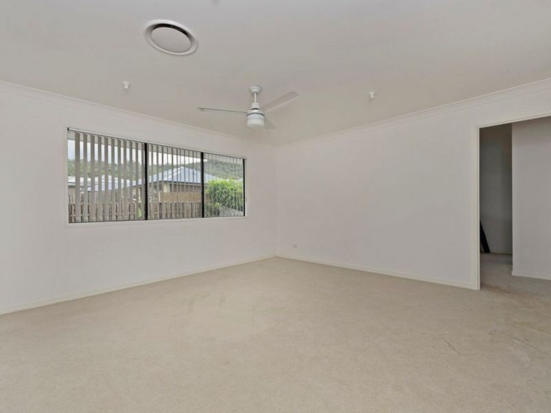 4 Greenview Drive, Upper Coomera QLD 4209