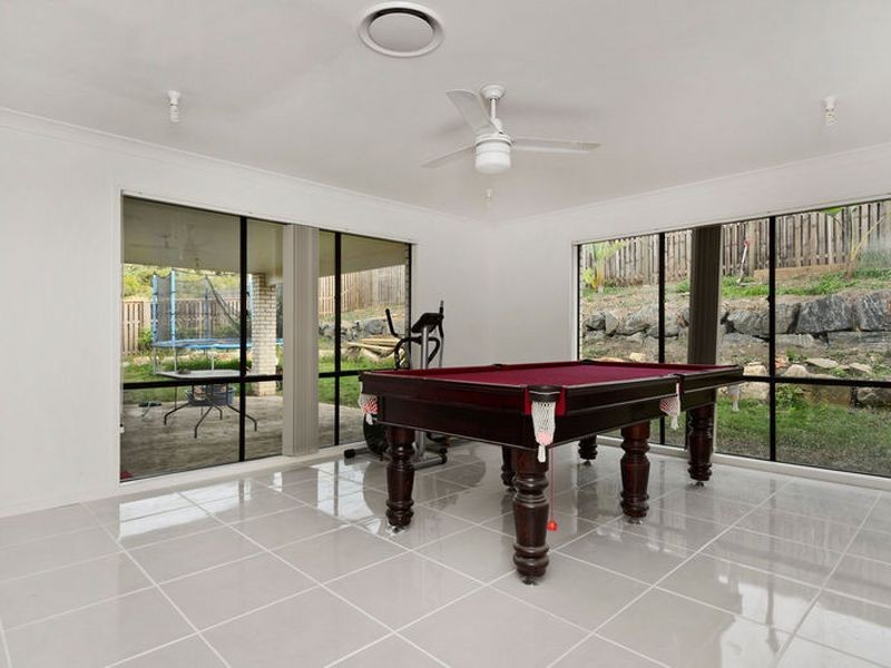 4 Greenview Drive, Upper Coomera QLD 4209