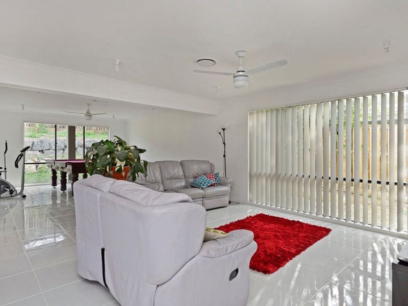 4 Greenview Drive, Upper Coomera QLD 4209