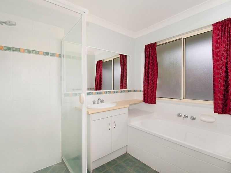 25 Goldcrest Drive, Upper Coomera QLD 4209