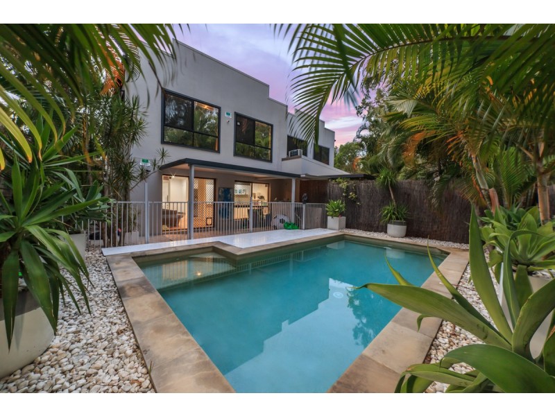 2/7 Dine Court, Upper Coomera QLD 4209