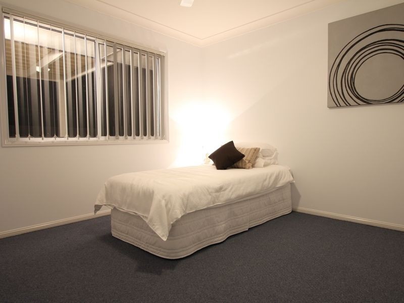 40 Nicola Way, Upper Coomera QLD 4209