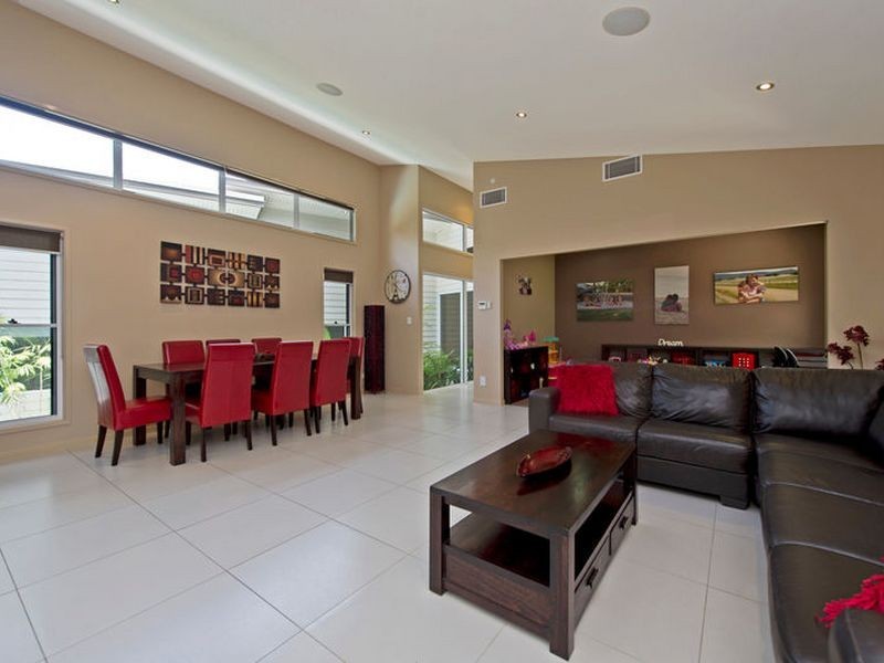10 Katinka Circuit, Coomera Waters QLD 4209