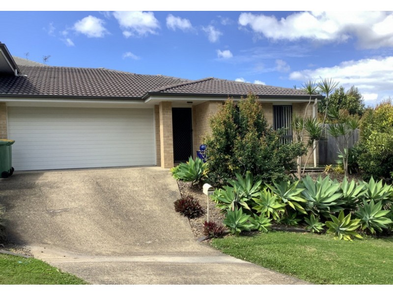 2/2 Barcoo Street, Pacific Pines QLD 4211