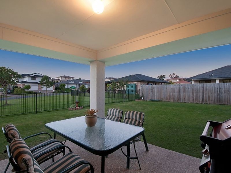 9 Cranberrie Crescent, Pimpama QLD 4209
