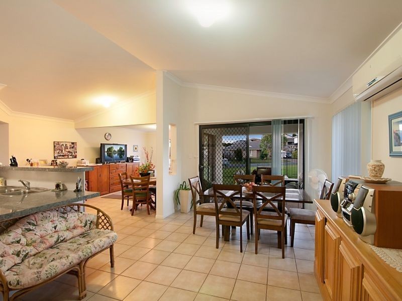 9 Cranberrie Crescent, Pimpama QLD 4209