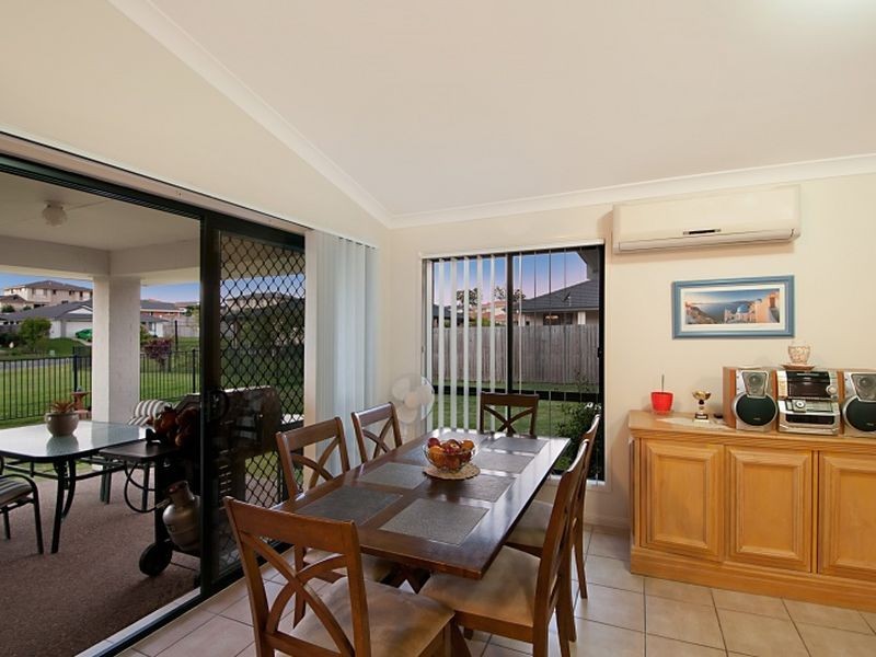 9 Cranberrie Crescent, Pimpama QLD 4209