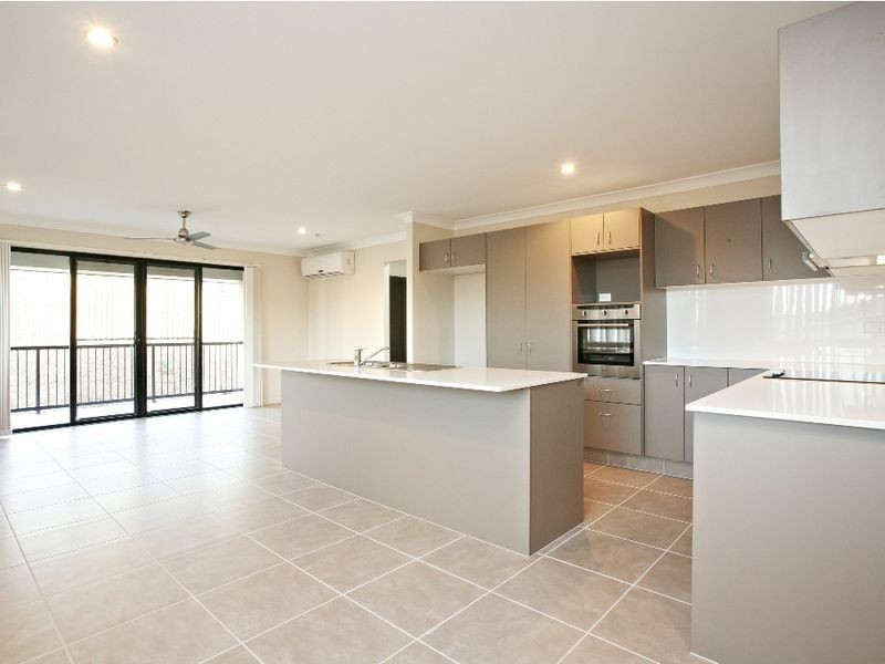 15 Richardson Crescent, Upper Coomera QLD 4209