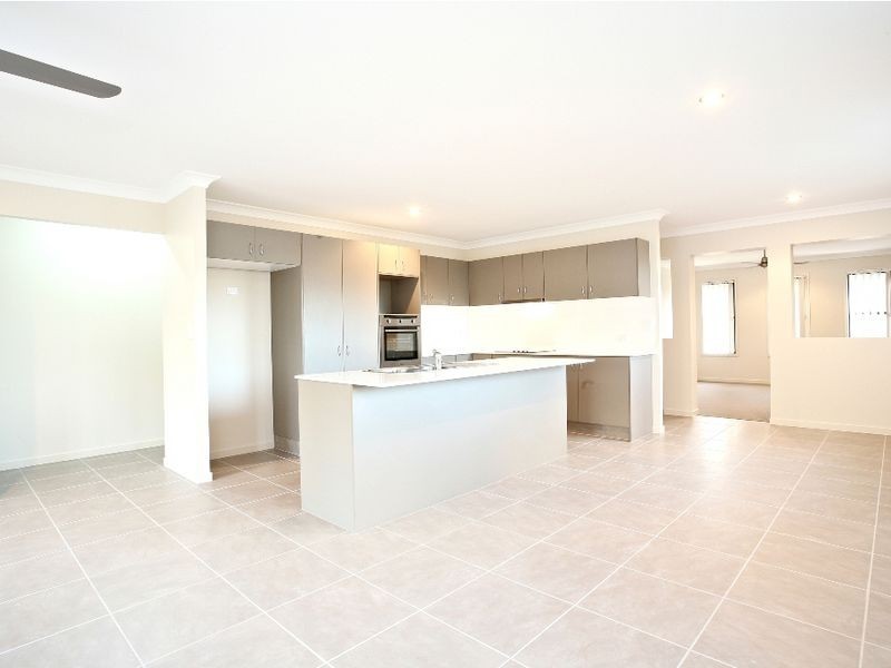 15 Richardson Crescent, Upper Coomera QLD 4209