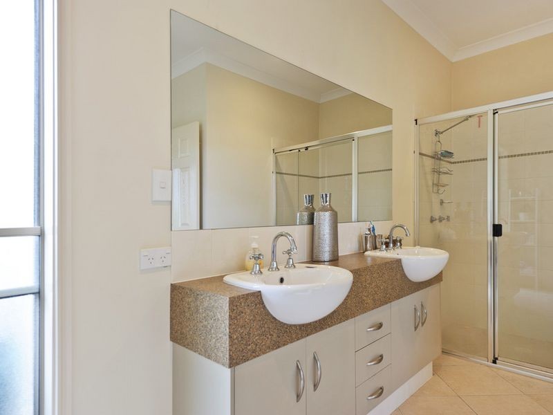 7 Treeline Circuit, Upper Coomera QLD 4209
