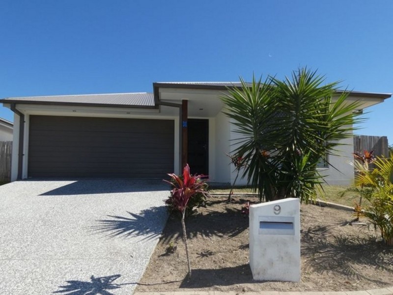 9 Winchester Crescent, Pimpama QLD 4209