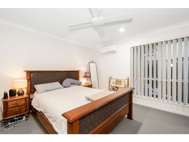 8 Spica Crescent, Coomera QLD 4209