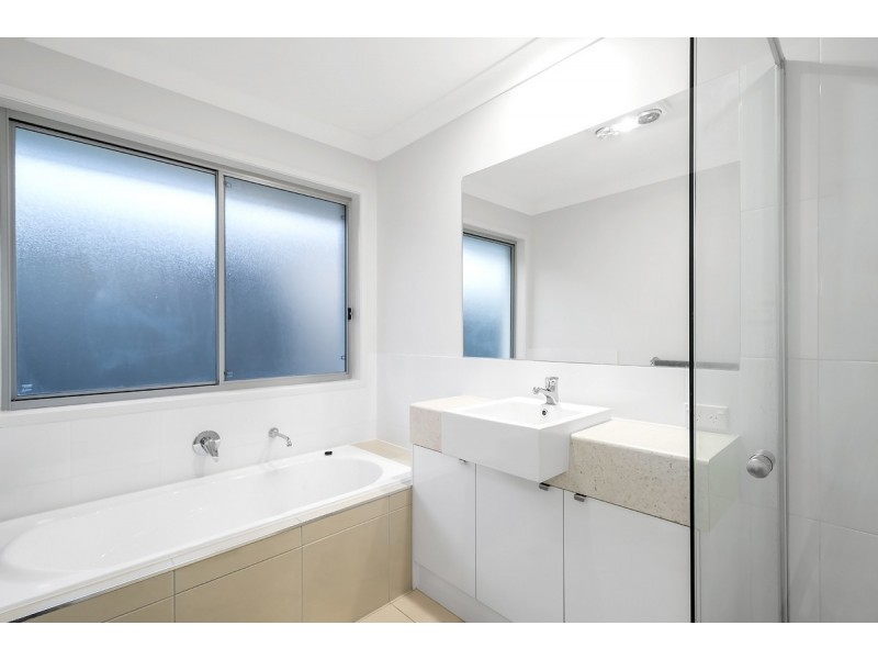 8 Spica Crescent, Coomera QLD 4209