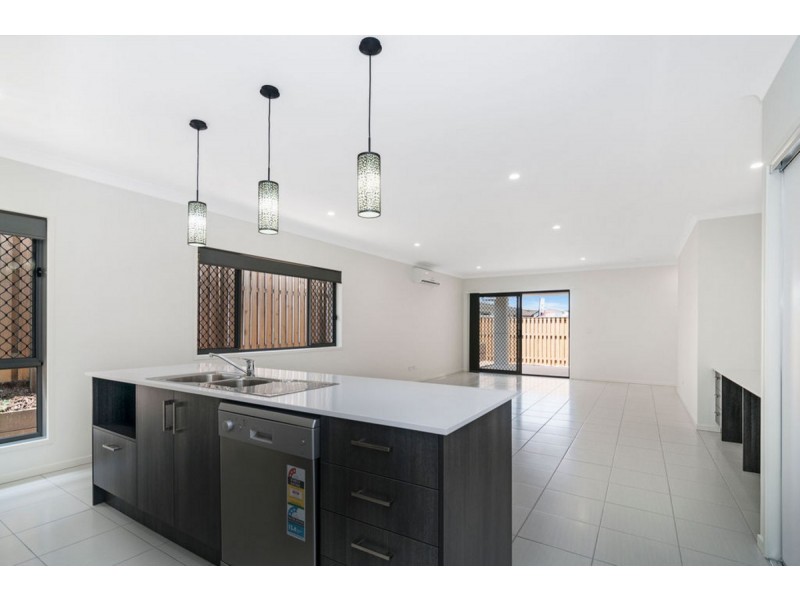 9 Cudmore Street, Pimpama QLD 4209