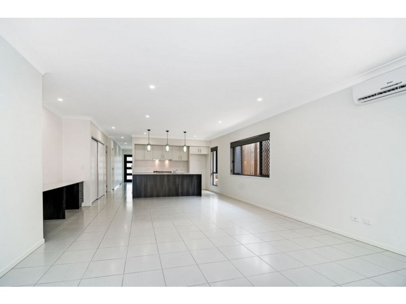 9 Cudmore Street, Pimpama QLD 4209