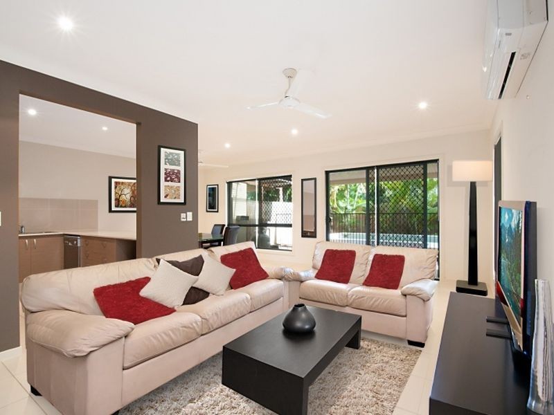 2/7 Dine Court, Upper Coomera QLD 4209