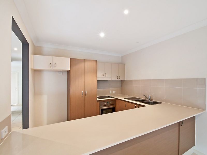 2/7 Dine Court, Upper Coomera QLD 4209