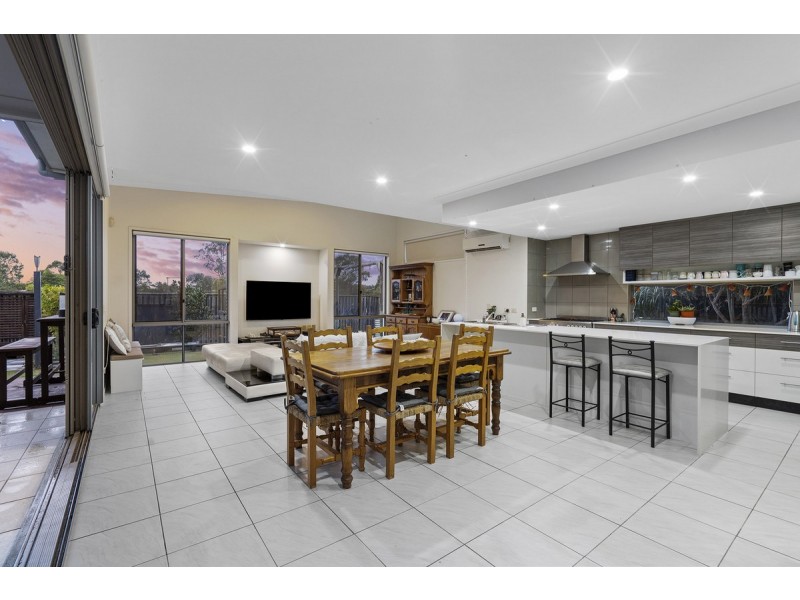 5 Cherry Court, Coomera QLD 4209