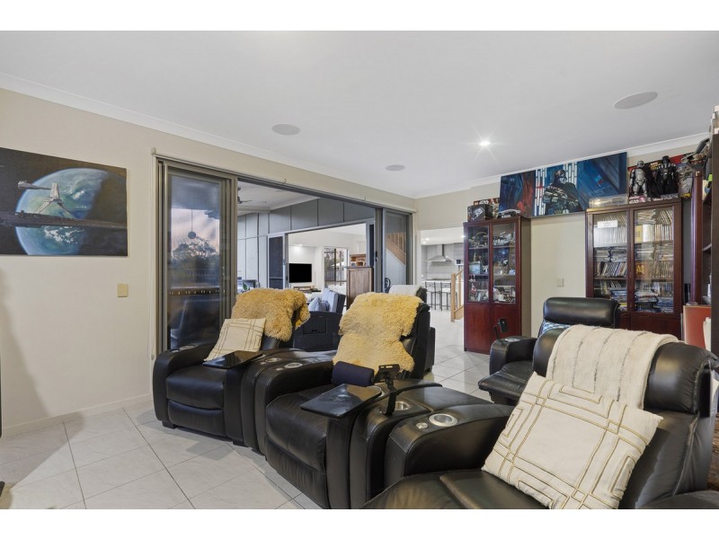 5 Cherry Court, Coomera QLD 4209
