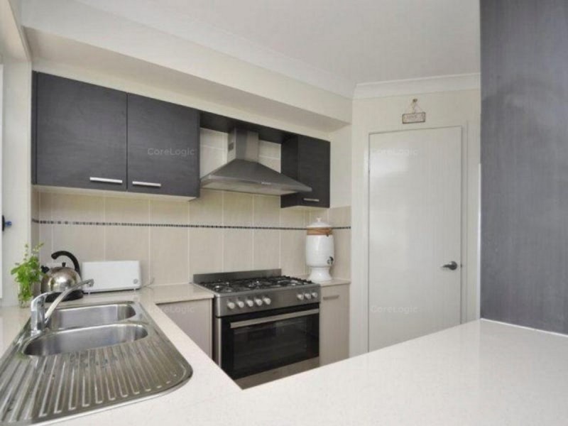 242 Beacon Road, Tamborine Mountain QLD 4272