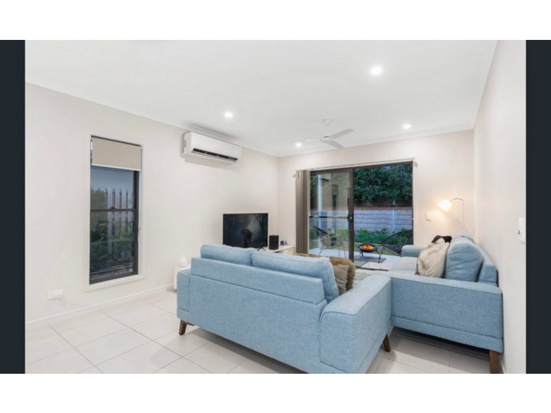 1/174 George Alexander Way, Coomera QLD 4209