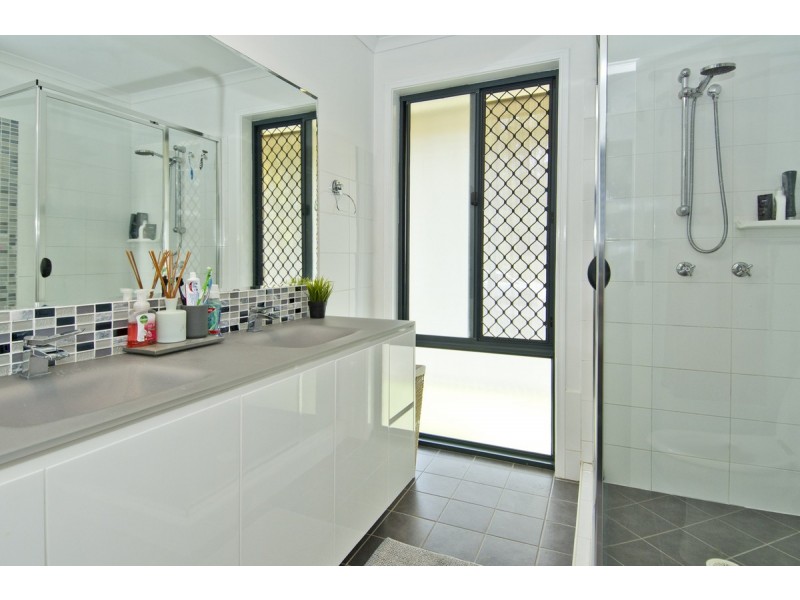 60 Bluetail Crescent, Upper Coomera QLD 4209