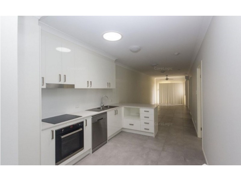 2/16 Seaford Street, Pimpama QLD 4209