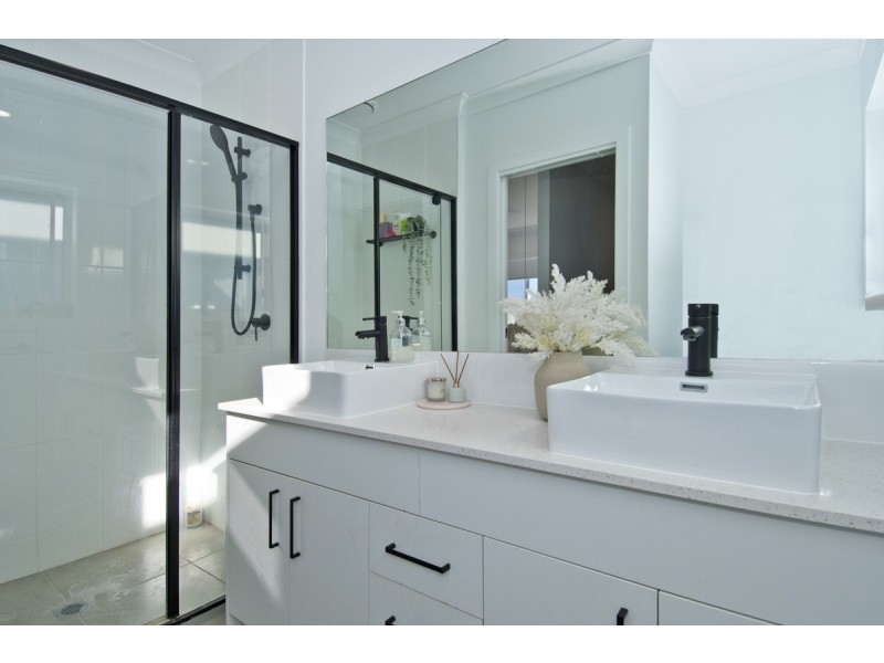 1 Taurus Circuit, Coomera QLD 4209