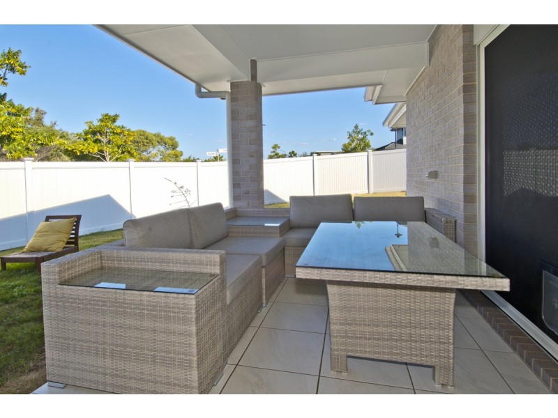 1 Taurus Circuit, Coomera QLD 4209