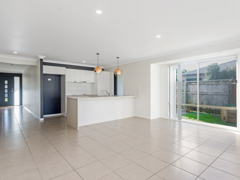 8 Pimpama Rivers Drive, Ormeau QLD 4208