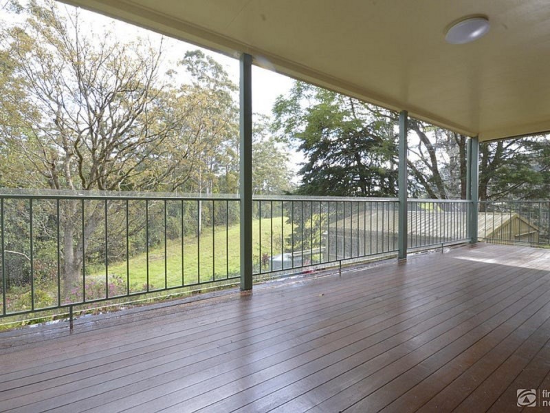 30 Knoll Street, Tamborine Mountain QLD 4272